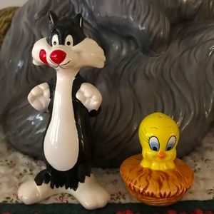 Sylvester and Tweety Looney Tunes Salt and Pepper Shaker Set